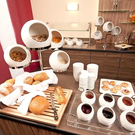 Altstadthotel Galerie Hotel 3*