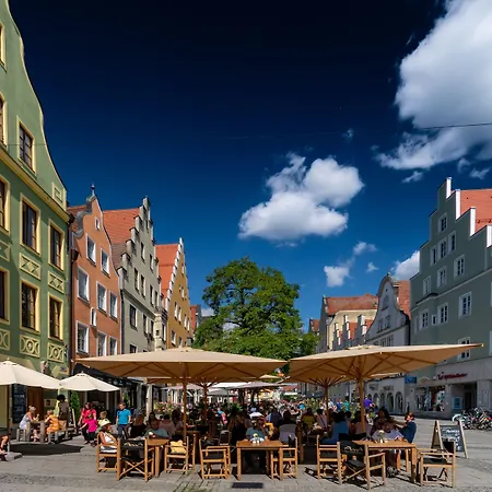 Altstadthotel Galerie Hotel 3*