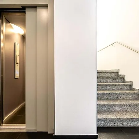 Altstadthotel Galerie 호텔 3*